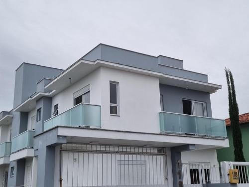 Belo apartamento nos Ingleses