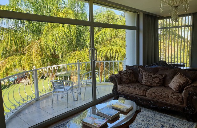 Belurana Collection River Manor