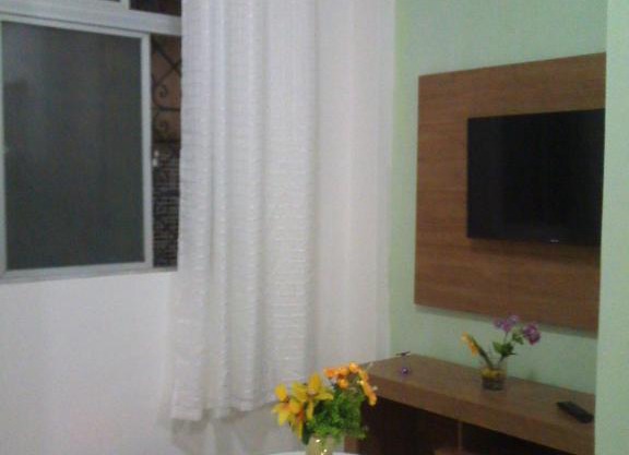 Bem Localizado 1/4 Mobiliado Bairro Popular- Nordeste de Amaralina