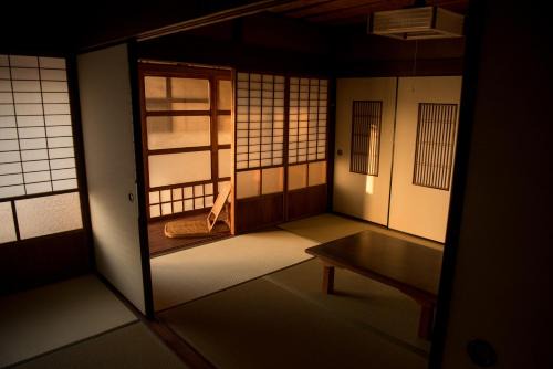 Benton Guesthouse, Private Nostalgic Showa-era House, former "Akiya"