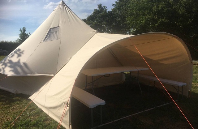 Berry Tipi with water activities, pets allowed