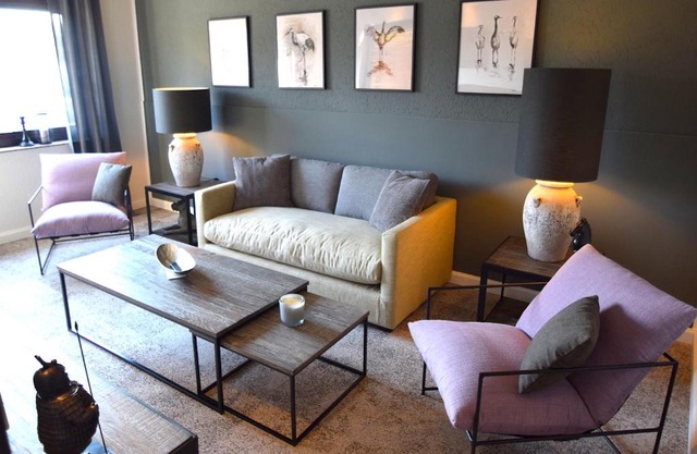 BESOTEL Erkrath - 20 Wohnungen 2 Standorte 35 Schlafzimmer 29 Badezimmer 52 Betten für 73 Gäste