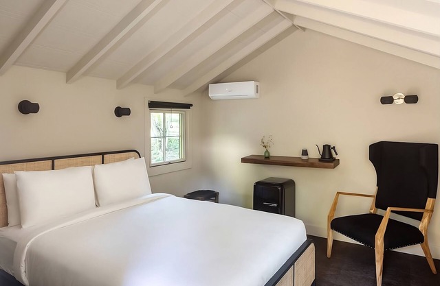 Best Place to Stay in Guerneville! Free Parking, Near Sunset Beach County Park