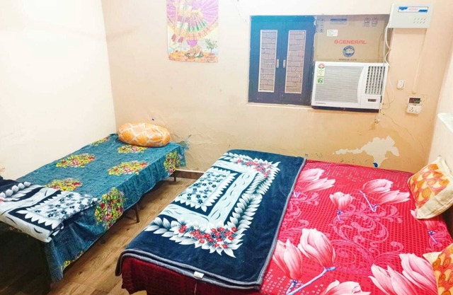 Best rooms available near Bihari ji temple vrindavan