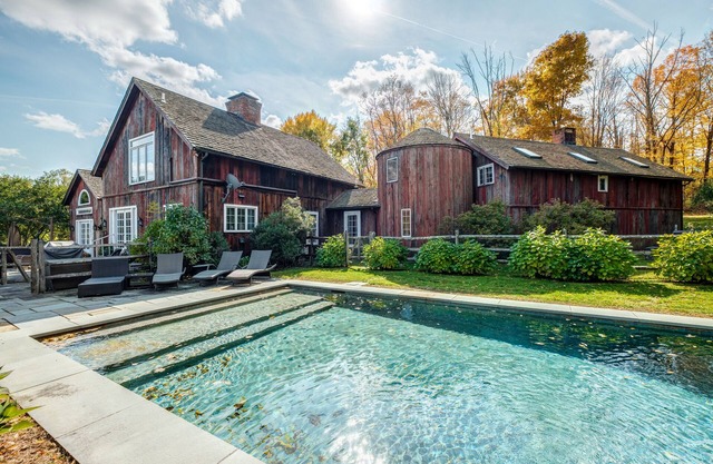 BEST TOWN WASHINGTON! "Kielwasser" PoshPadsCT Ski, Pool, 4 FPs, Bikes, Orchards