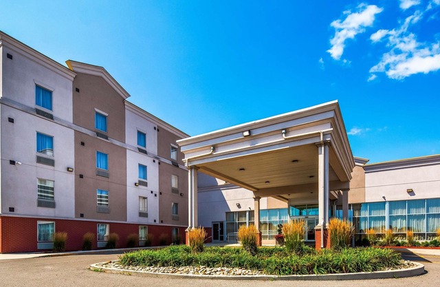 Best Western Plus Bowmanville
