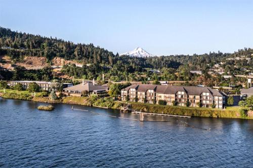 Best Western Plus Hood River Inn