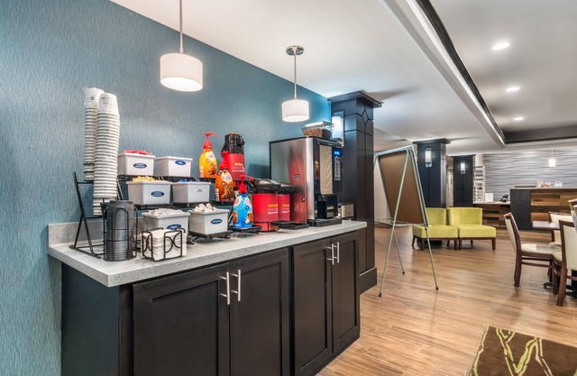 Best Western Plus Liberal Hotel & Suites