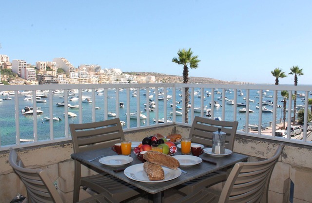 BH1-Seafront 2 Bedroom apt. with Terrace in St Paul`s Bay . Easy parking/Buses.