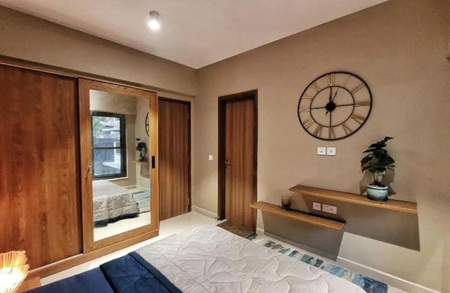 Bhavnagar Rd Suite with AC