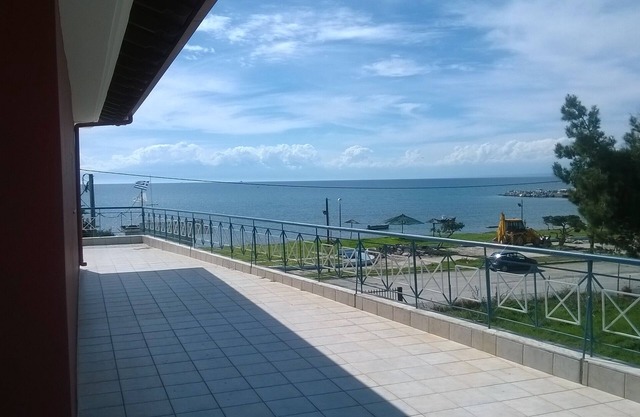 Big house (170m),20m to beach,view to Olympus,near to Thessaloniki airport