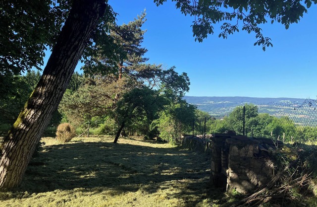 BIG quiet house located on hiking trails