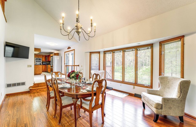 Bike, Fish, Golf & More: Stately Tudor in Mogadore