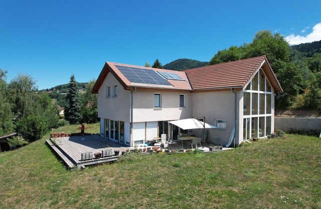Bioclimatic family home near Chamrousse and Uriage spa