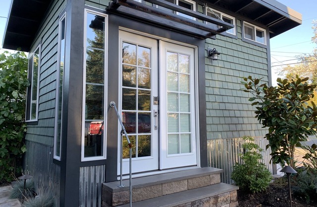 Birch Bay Beach Cabana - a tiny oasis close to everything at the Bay. Pets OK