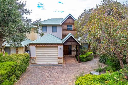 Birds Nest Tranquil Retreat in Old Dunsborough