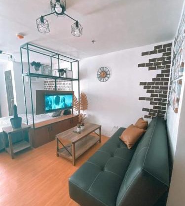 Black & Bold - 1BR Condo 50mbpsWIFI near SM Marilao
