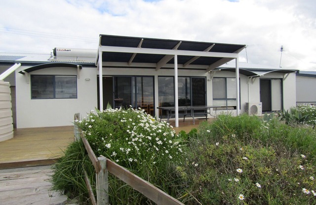 BLISS Absolute Beachfront with uninterrupted views