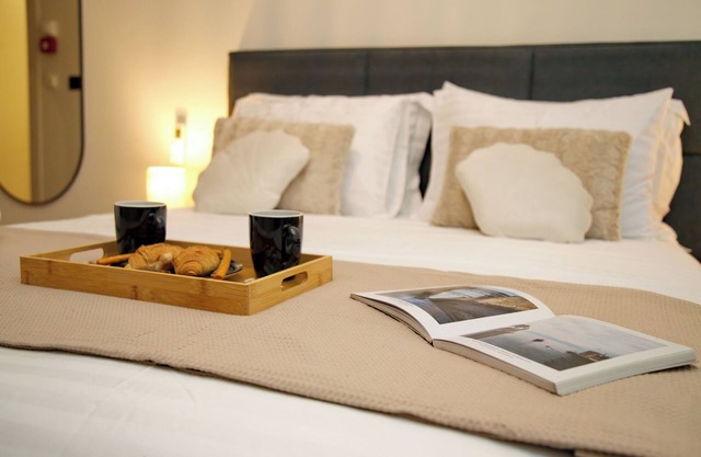 Bliss apartment - central Piraeus, 2min from Metro, Theater View