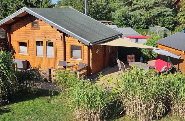 Blockhütte am Plauer See. Das Bade und Angelparadies
