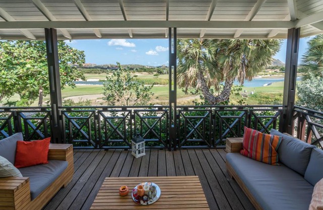 Blue Bay Beach Villa at Pool and Golfcourse