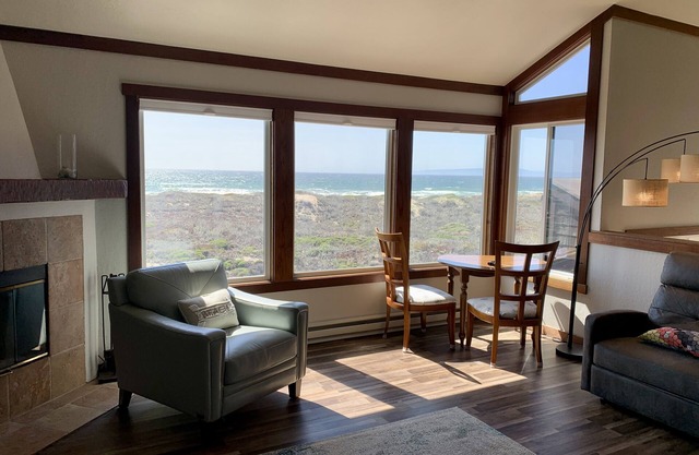 Blue Diamond@Monterey Dunes OCEANFRONT 3bed/3bath-sleeps 7 nMonterey/Santa Cruz