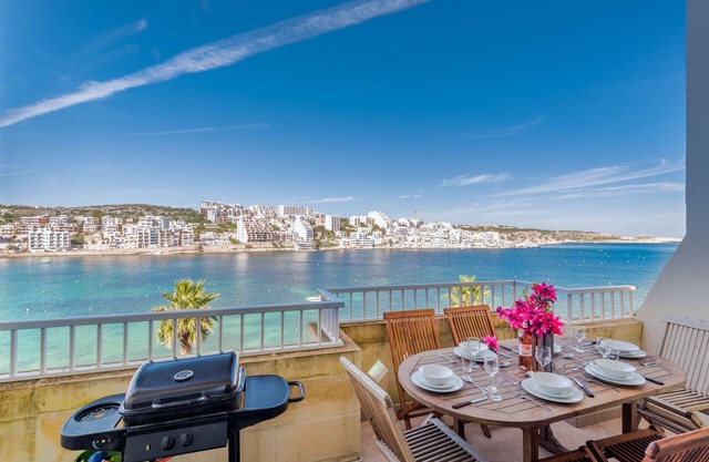 Blue Harbour 4 Seafront apartment by Getaways Malta