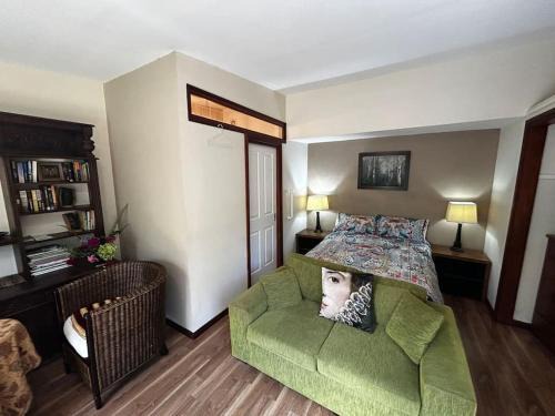 Blue Mountains Ferncreek studio retreat pet friendly
