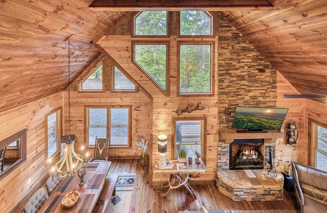 Blue Ridge, Hot Tub, Mountain View, Pool Table, Arcade, Outdoor Fireplace