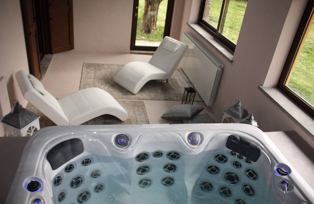 Blue source & Jacuzzi