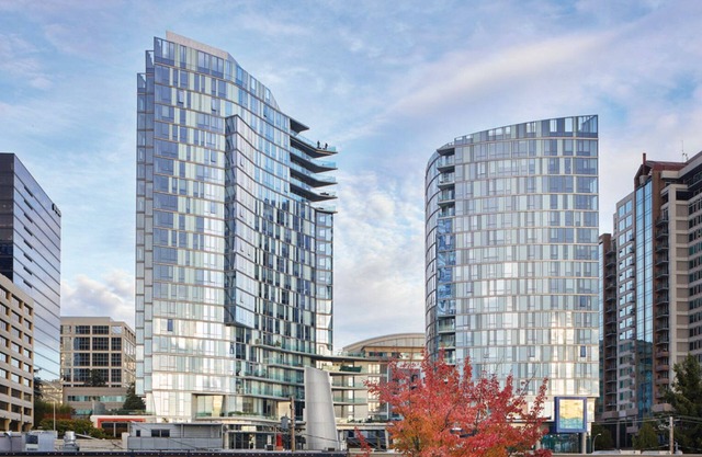 Blueground | Bellevue, pool & w/d, nr park