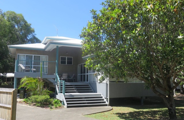 BLUEPOLES BEACH HOUSE ARAKOON-AIRCONDITIONED