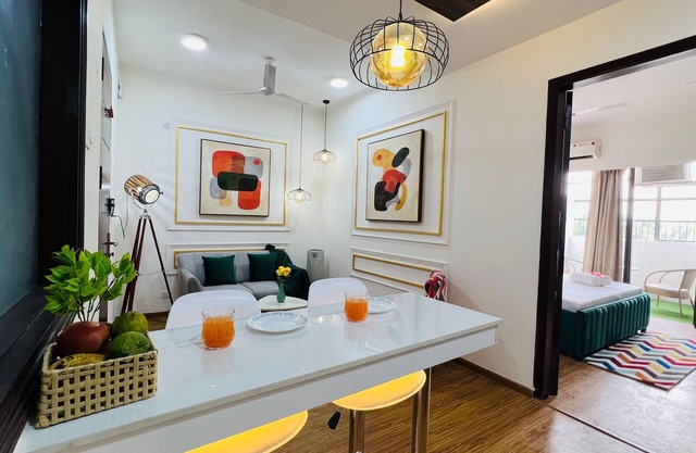 BluO Classic 1BHK - City Centre, Noida