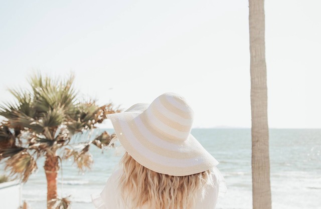 Blvd Sunset. a spot to relax