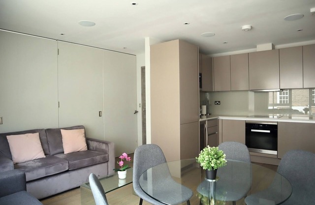 BnBNook - Bright 3BR by Trafalgar Square and Big Ben