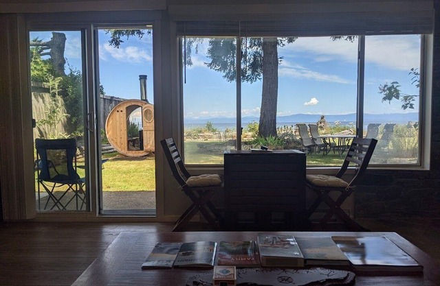 Board and Barrel on the Beach Private oceanfront 2 bedroom cabin with sauna