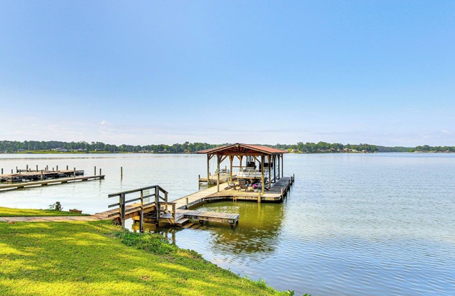 Boat Ramp & Dock: Lake Greenwood Getaway!