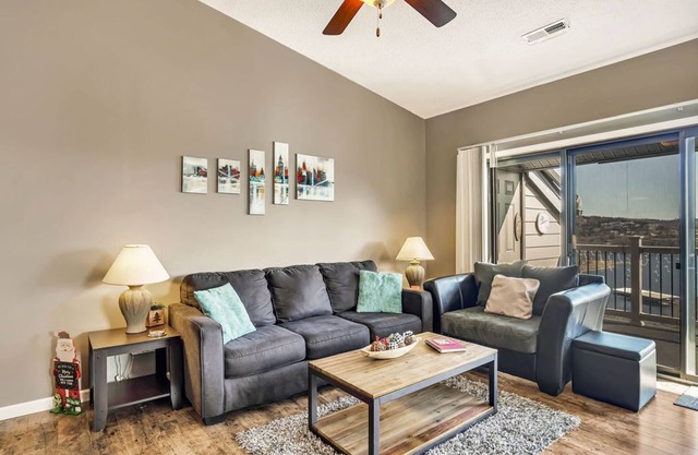 Boat Slip Included! Perfect Location Near Silver Dollar City with Free Tickets