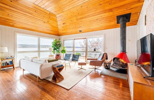 Boathouse on the Hudson