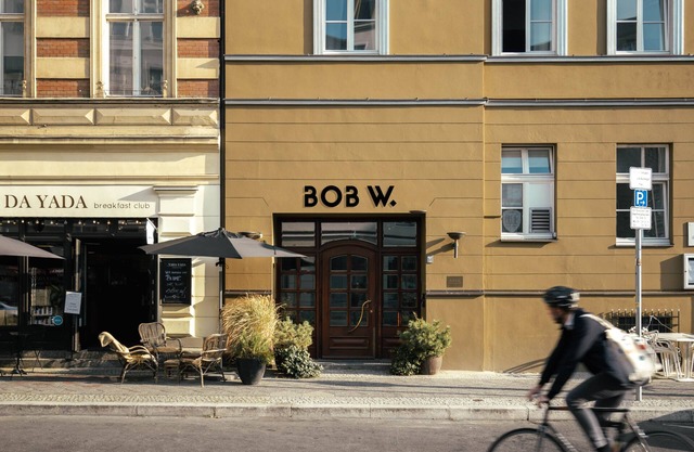 Bob W Mitte
