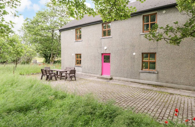 BOHANS BARN, pet friendly, with open fire in Crossmolina, County Mayo