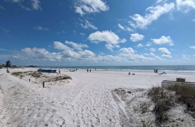 Boho Beach Waterfront Studio #7