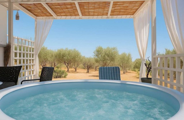 Boho Sisi Resort - Poolside Oasis & Garden Vibes