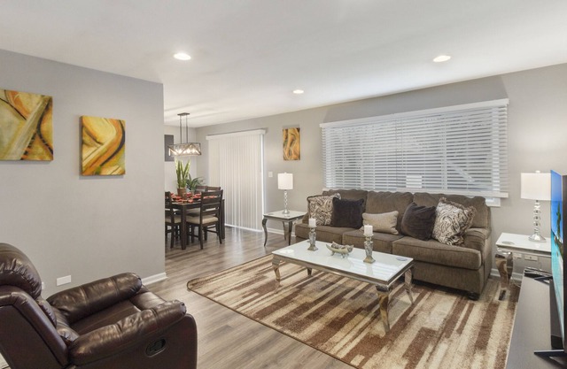 Bolingbrook FHS Rental - Old Stone Rd