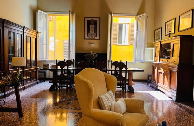 Bologna Medieval Art Loft