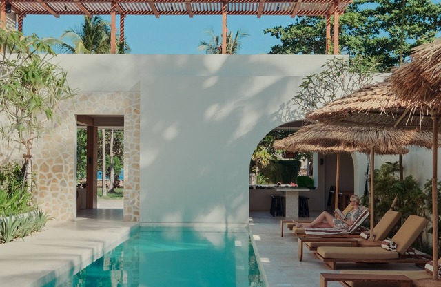 Boni Beach Hotel & Restaurant