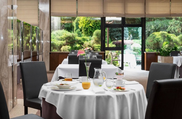Booking Hotel & Spa