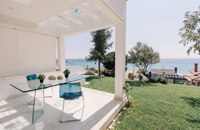 Borealis Beachfront Villa, Moudania