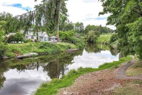 Bothell River house