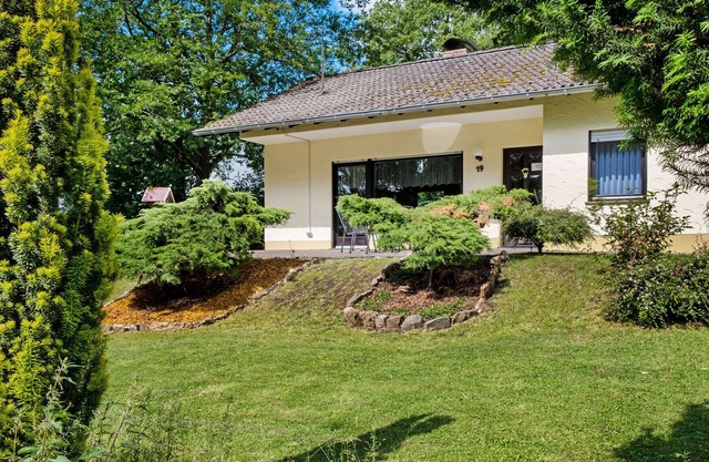 Boutique Bungalow in Feusdorf by the forest